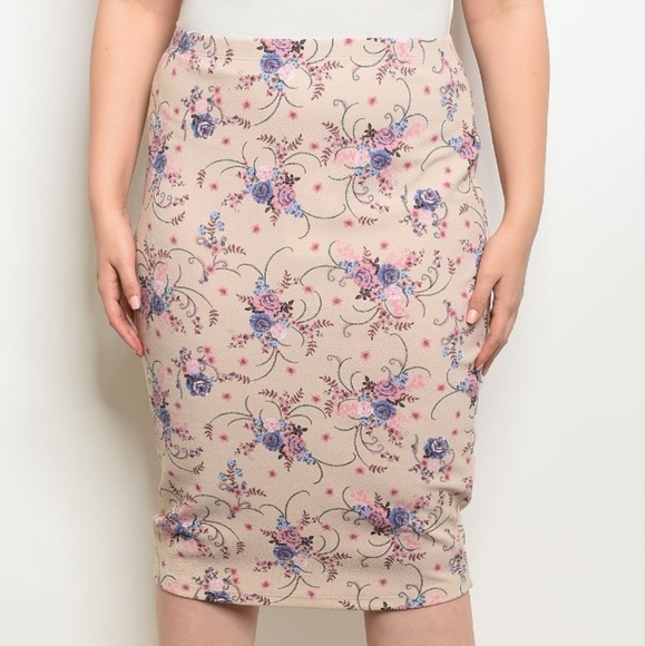 Plus Size Skirt - Picture 2 of 3
